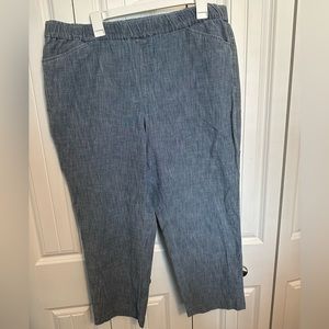 Lands End Chambray Capri Pants ( mid rise )